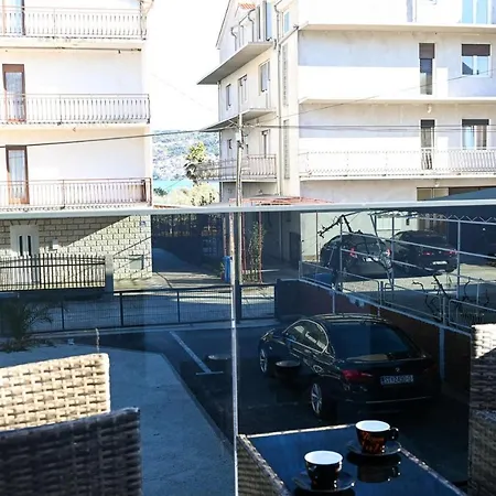By The Sea - 21215 Apartman